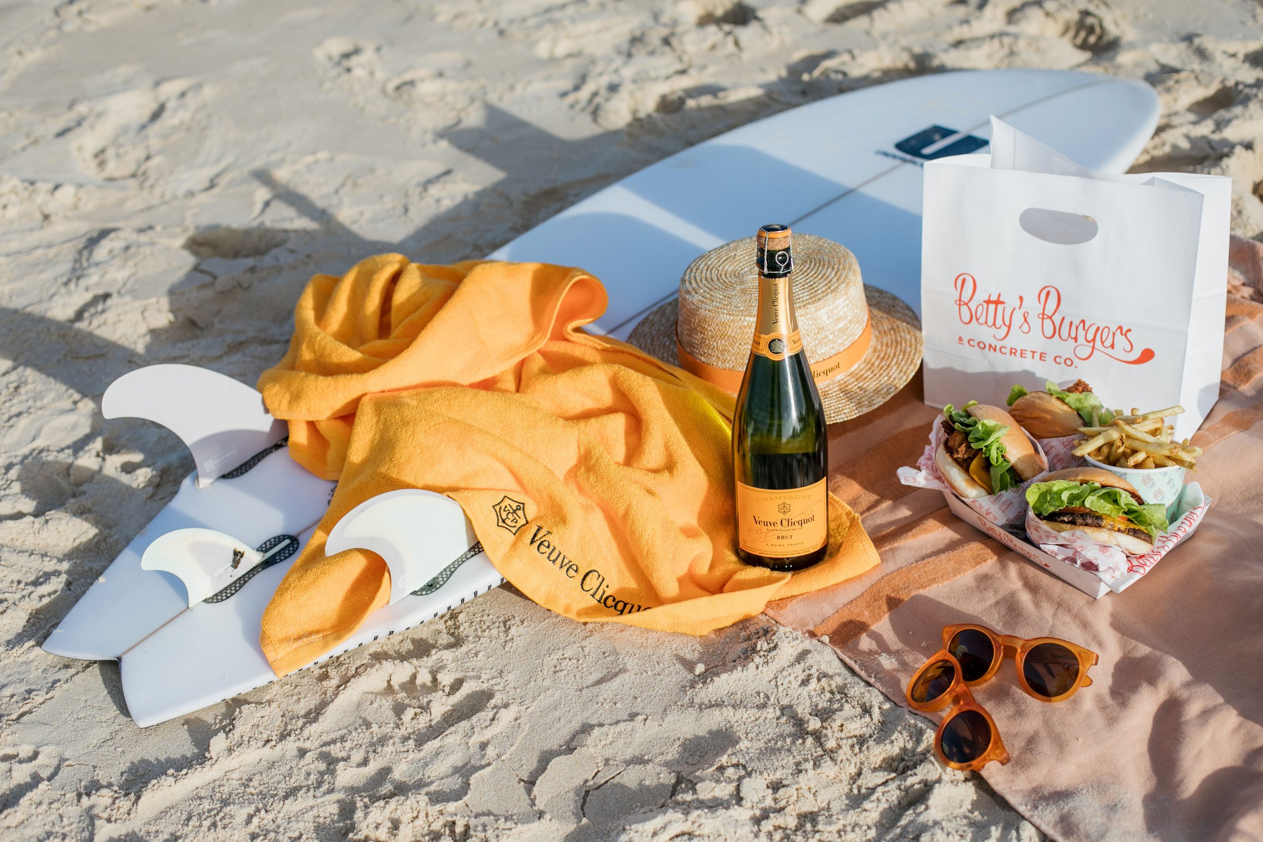 Suns out, buns out: Get ready to flip over this luxe burger hamper